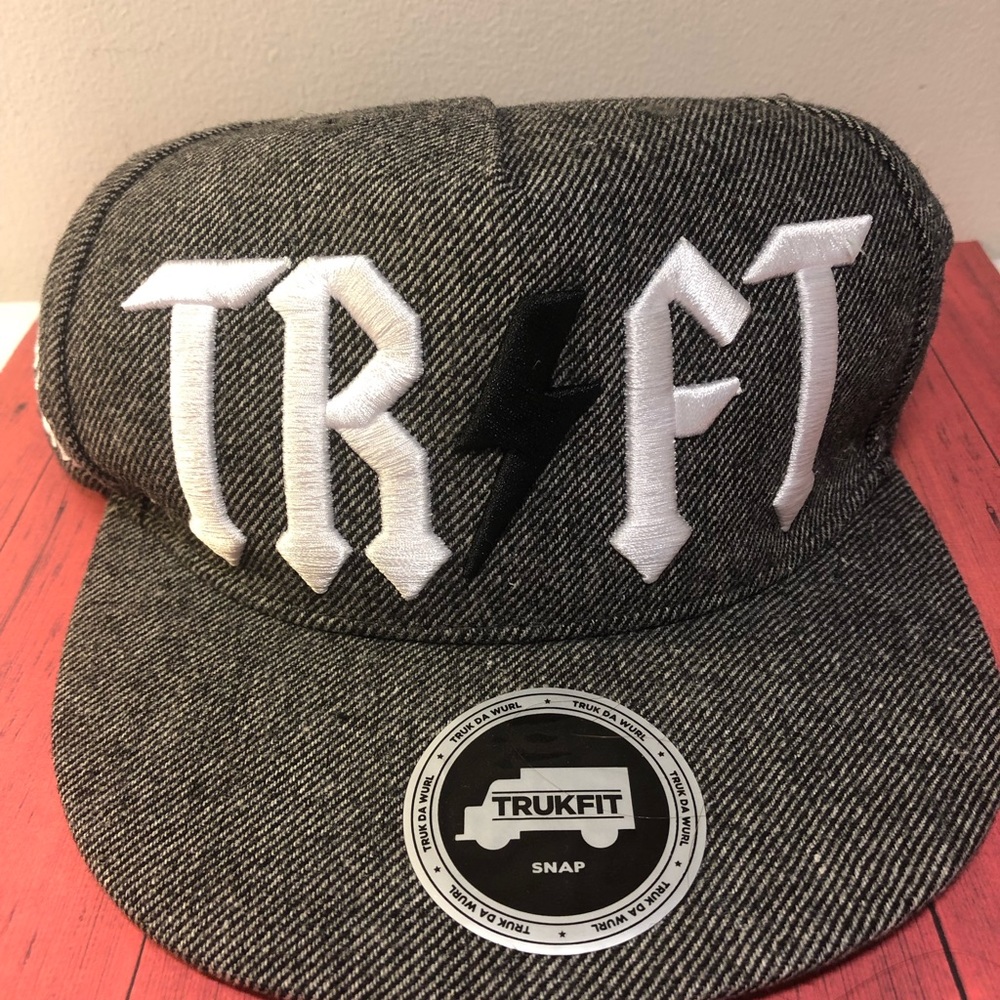 Trukfit hat cap snap back Gray Black Truk Da Wurl!